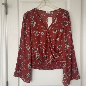 NEVER WORN 👍 LADIES BLOUSE